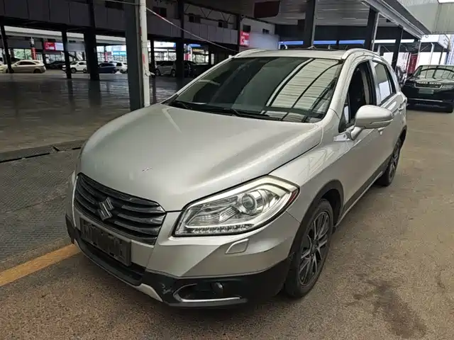  Suzuki SX4 S-Cross 2015 1.6L CVT 4WD Elite