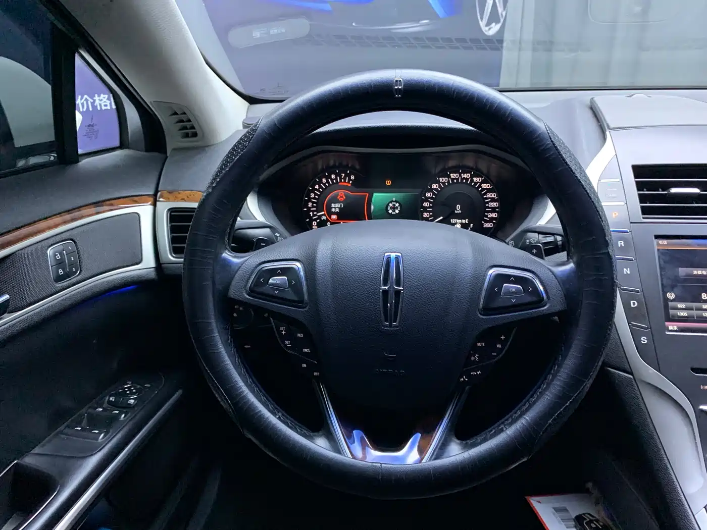 Lincoln MKZ 2014 2.0T Premium Edition фото 7