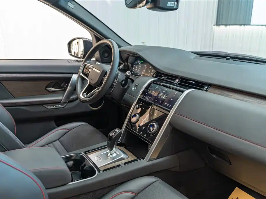 Land Rover Discovery Sport 2022 Model 249PS R-Dynamic SE Performance Tech Edition 5-Seater фото 23