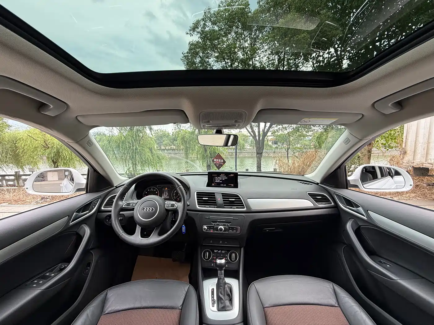 Audi Q3 2018 30th Anniversary Edition 30 TFSI Fashion фото 12
