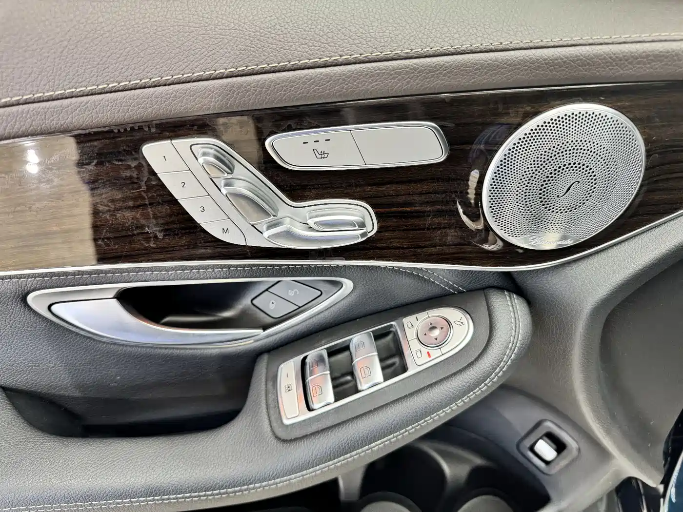 Mercedes-Benz GLC 2019 GLC 260 4MATIC Luxury фото 21
