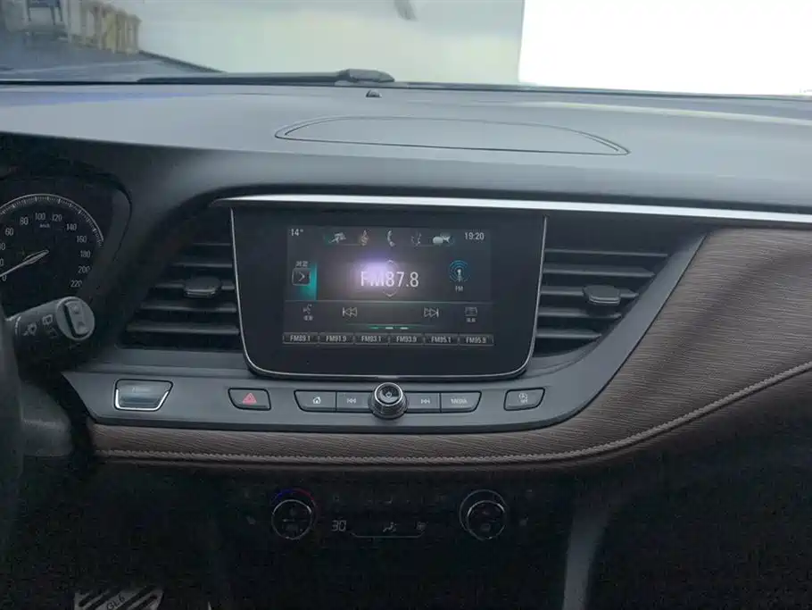 Buick GL6 2018 18T 6-Seater Premium фото 13