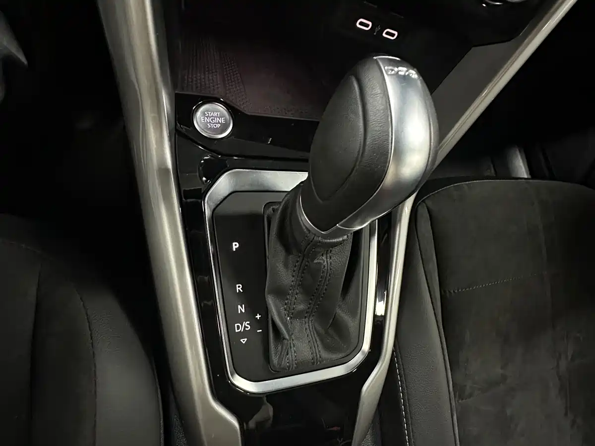 VOLKSWAGEN T ROC EXPLORING SONGS