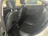 Photo 20 - Honda Vezel