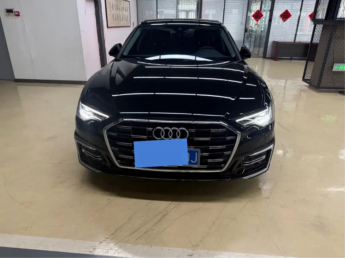 Photo 2 - Audi A6L