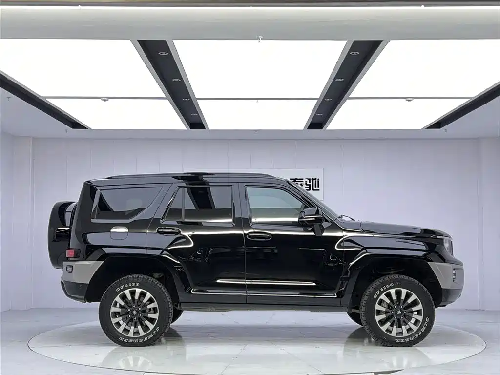 TANK TANK 700 NEW ENERGY