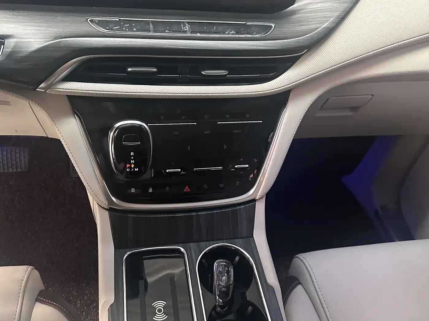 Buick GL8 2023 ES Landmaster Exclusive фото 5