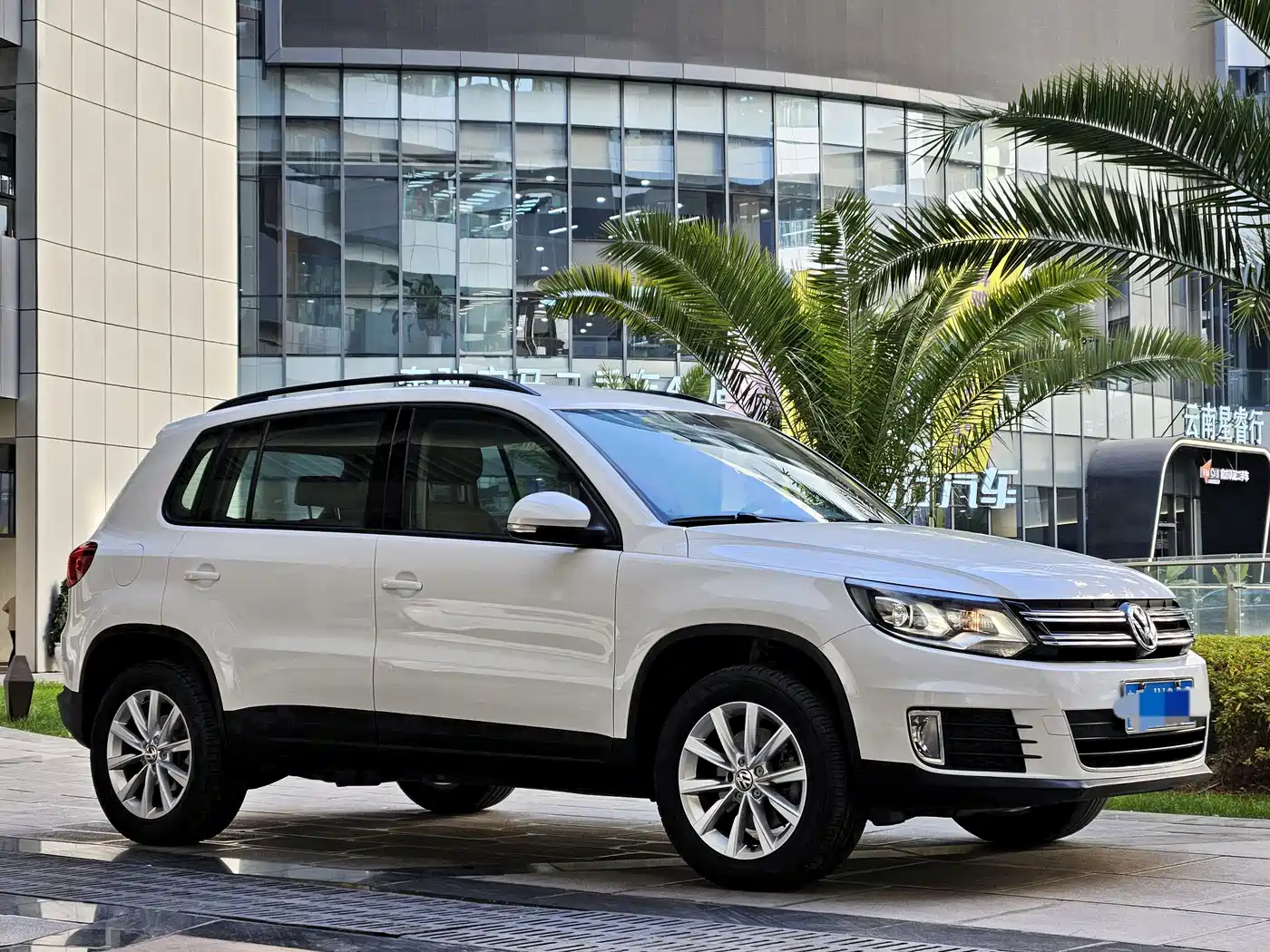 Volkswagen Tiguan 2015 1.8TSI Automatic 2WD Comfortline фото 3