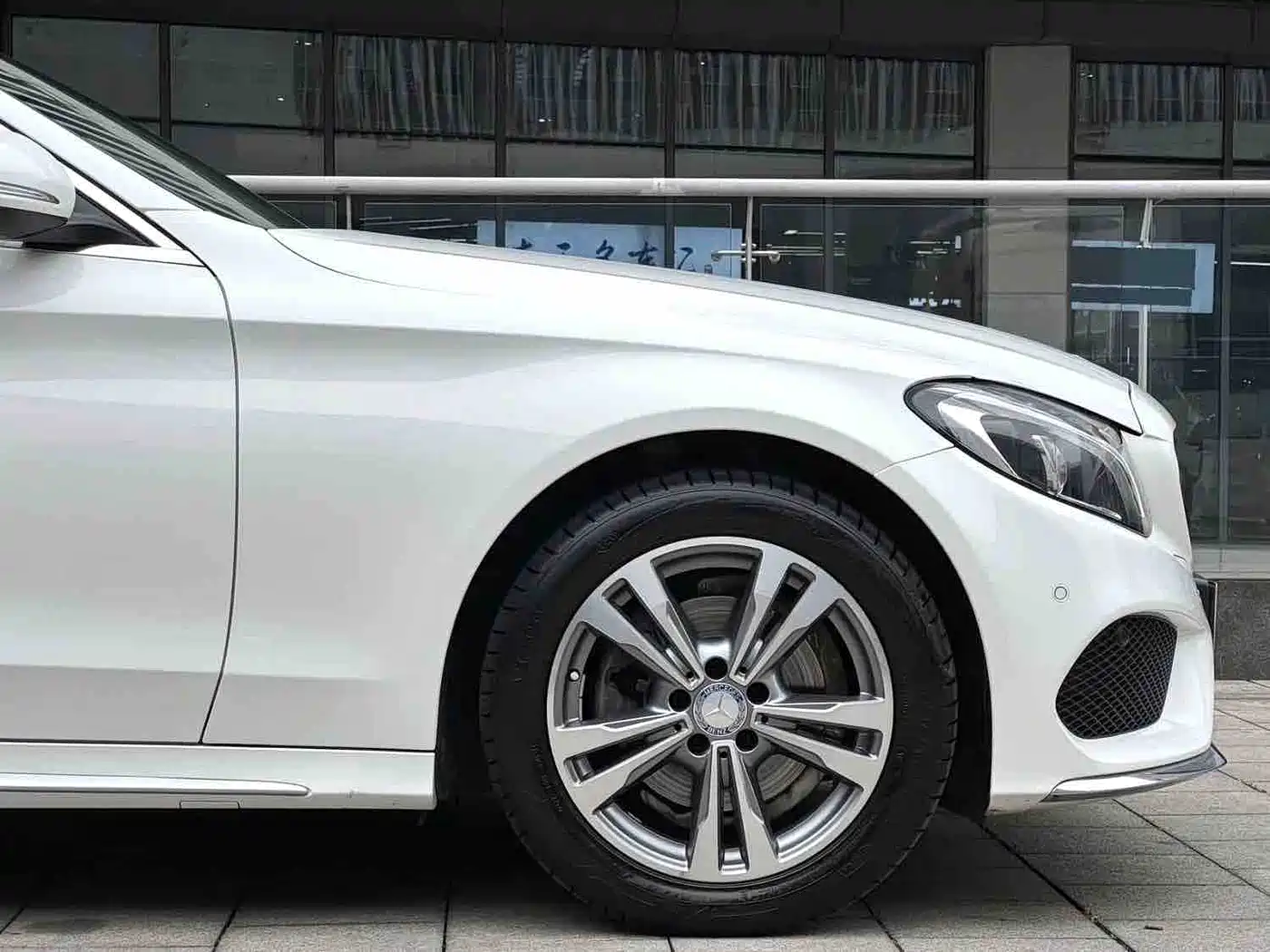 Mercedes-Benz C-Class 2017 C 200 L Sport фото 6