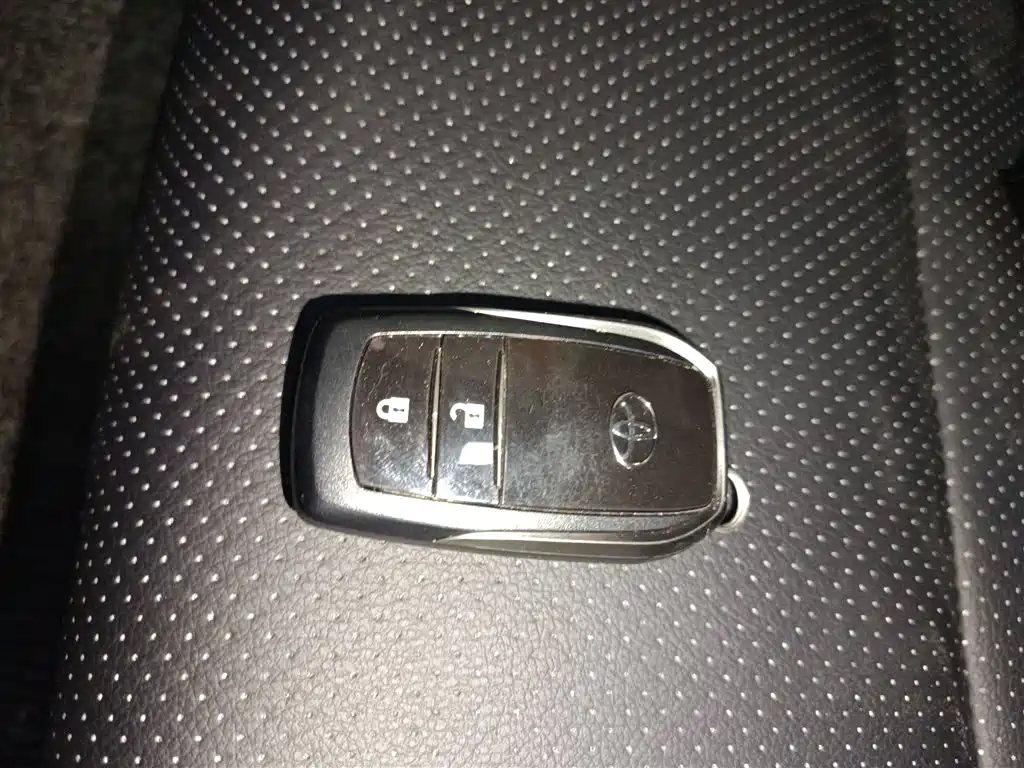 Toyota RAV4 Rongfang 2016 2.0L CVT 2WD Trend (China V) фото 14