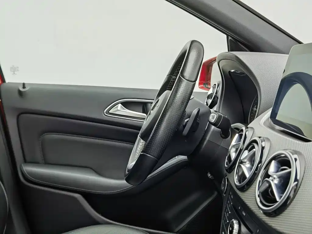 Photo 22 - Mercedes-Benz B-Class