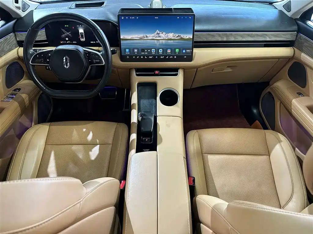 AITO Wenjie AITO M5 2022 Extended Range AWD Flagship фото 16