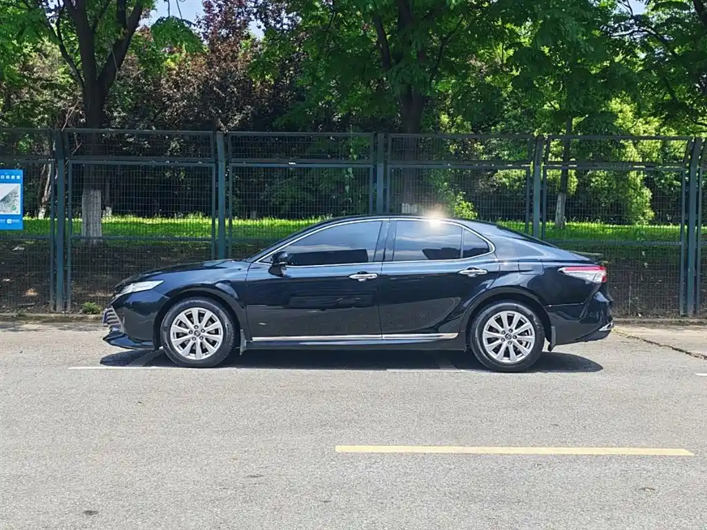 Toyota Camry 2019 2.0G Luxury Edition China VI фото 4