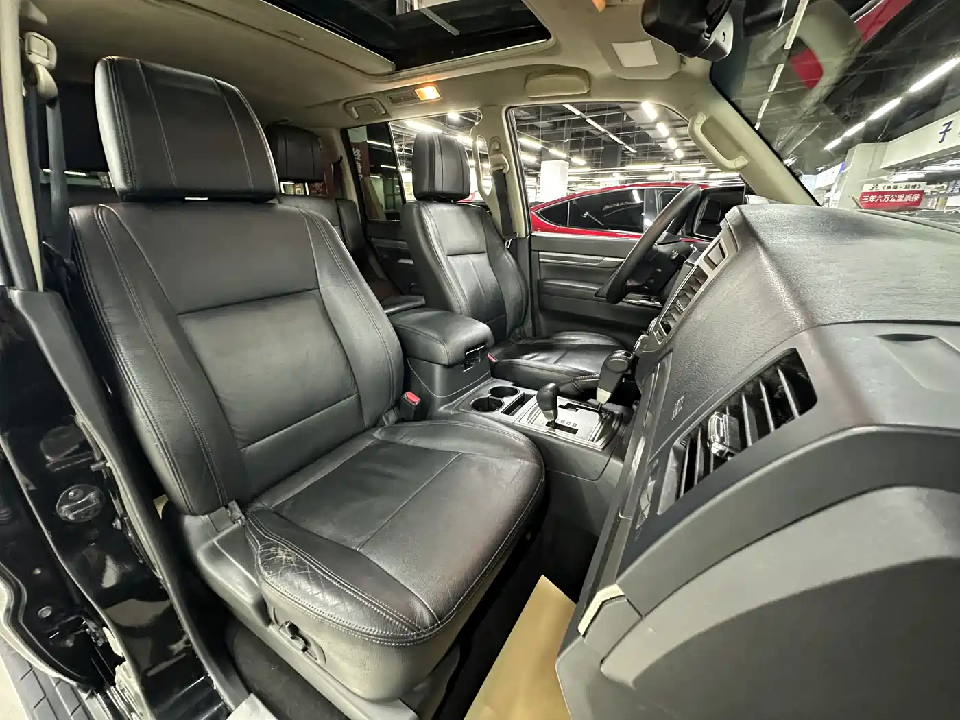 Mitsubishi Pajero (Import) 2015 3.0L Automatic Elite Premium Edition China IV фото 11