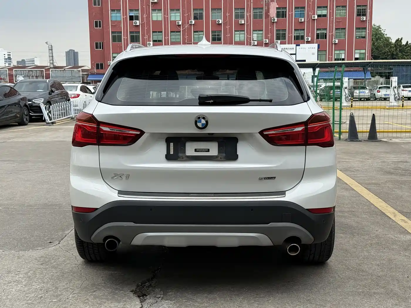 BMW X1 2019 sDrive18Li Premium Model фото 5