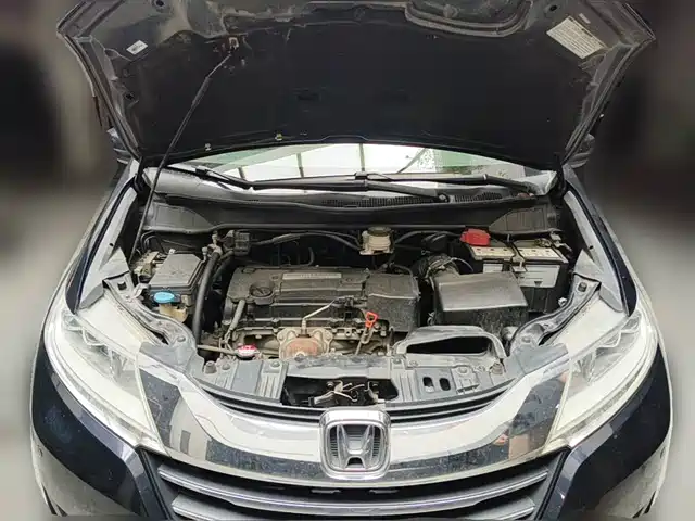Honda Odyssey 2015 2.4L Smart Edition — фото 3