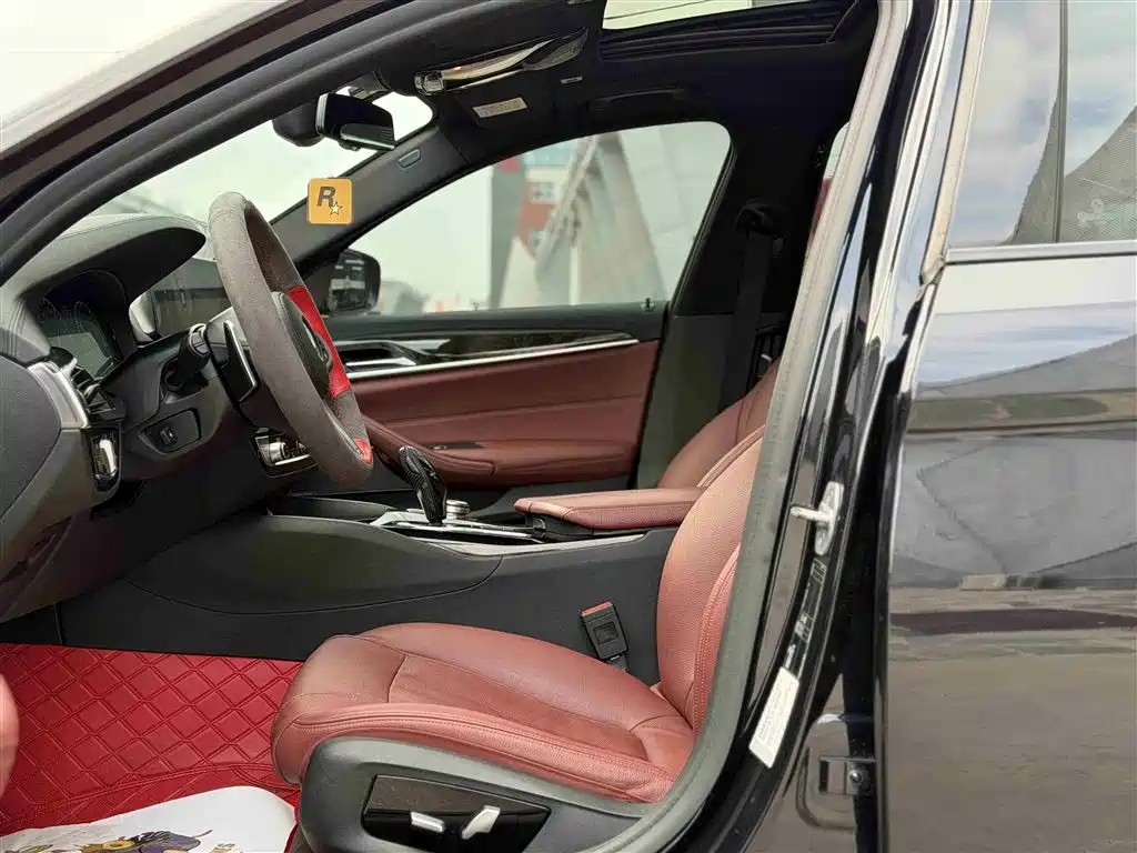 BMW 5 Series 2019 530Li Premium M Sport Package фото 10