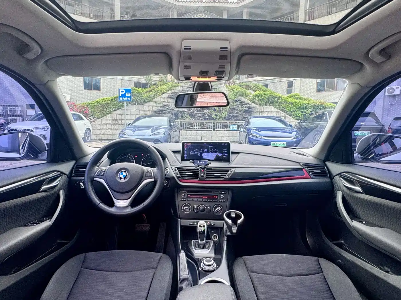 BMW X1 2015 Model sDrive18i Fashion Advanced Edition фото 6