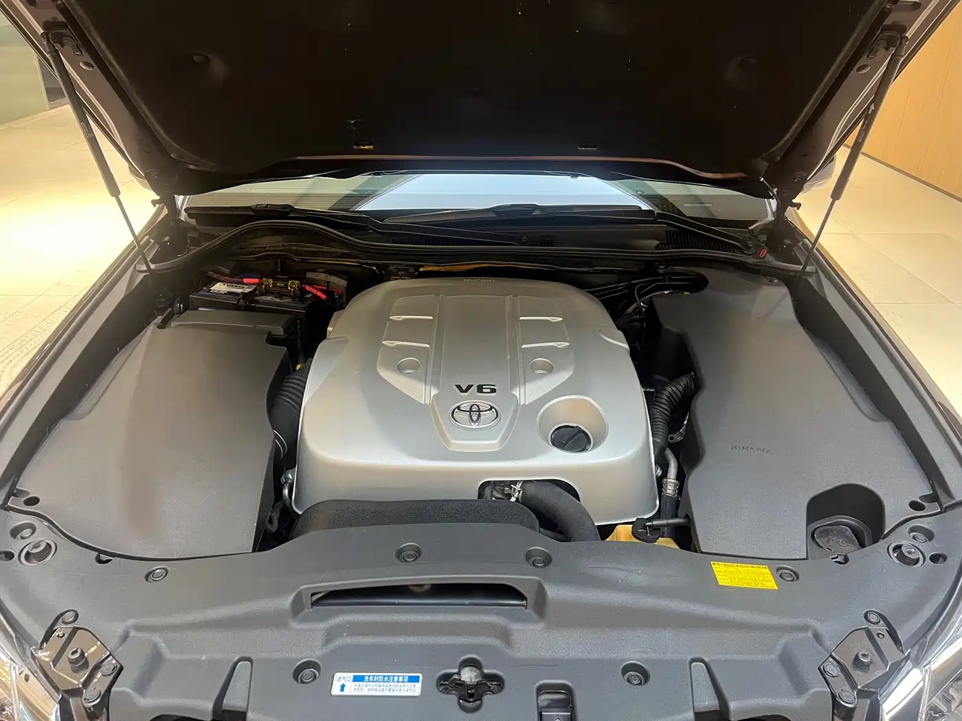 Toyota Crown 2012 2.5L Royal Navigation Edition фото 8