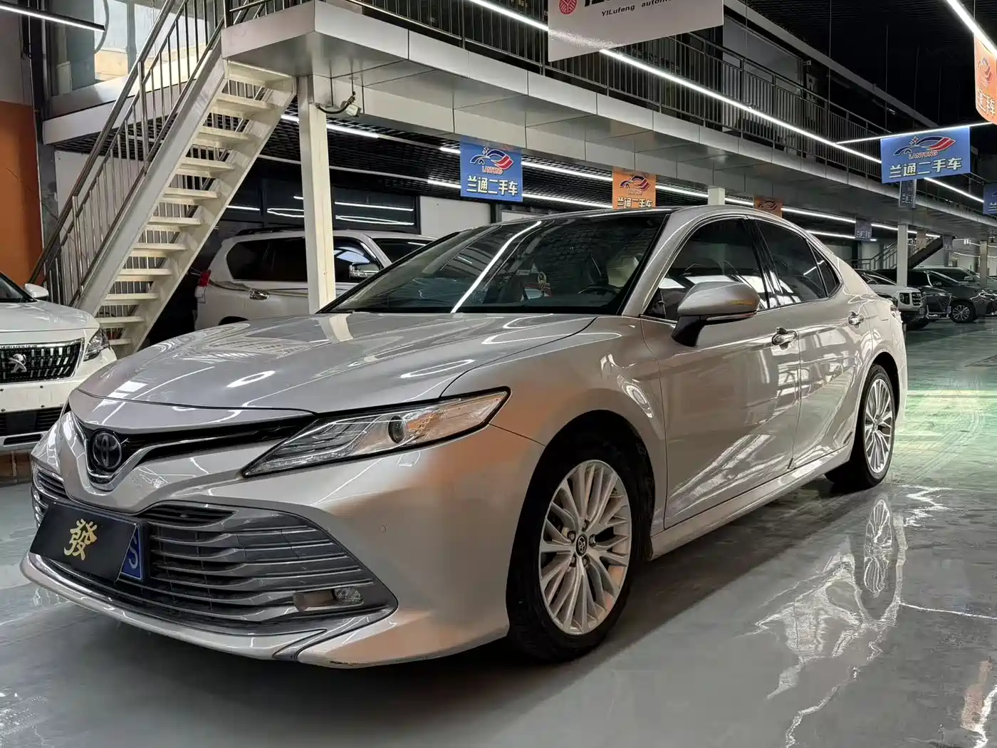 Toyota Camry 2019 2.5G Luxury (China V) фото 3