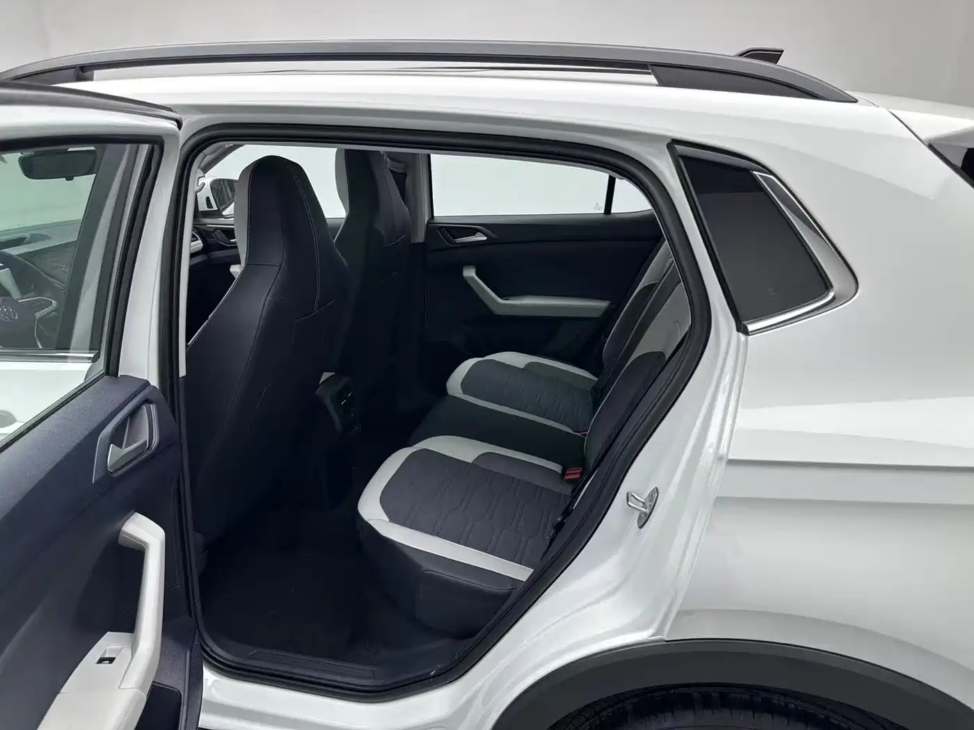 Volkswagen Tharu 2026 New Sharp 1.5L Aspiration Edition фото 6