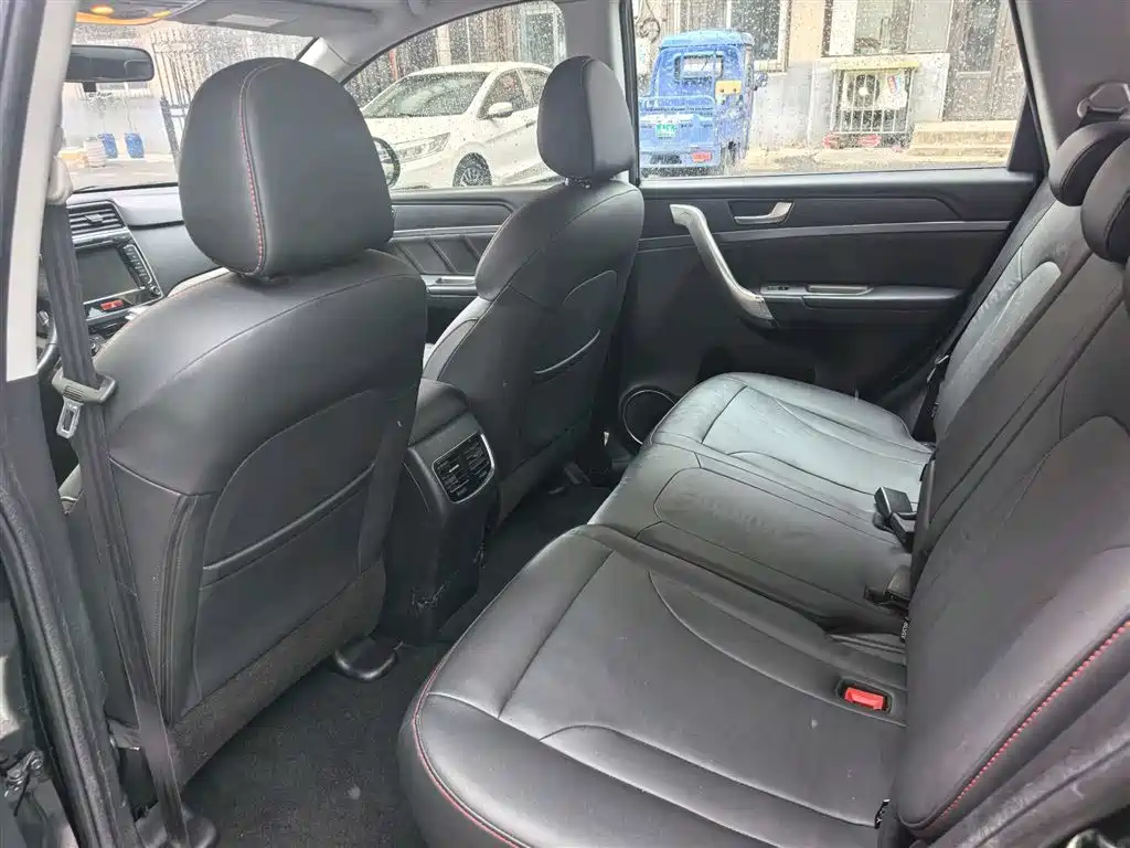 Haval M6 2018 1.5T DCT 2WD Premium фото 8