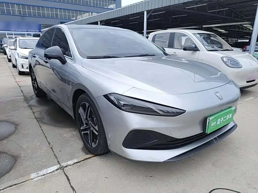 Roewe D7 2023 2023 DMH 125km Flagship Edition