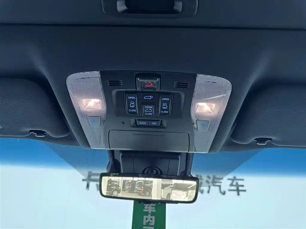 Toyota Vellfire 2021 Crown Hybrid 2.5L HV Premium Edition фото 17