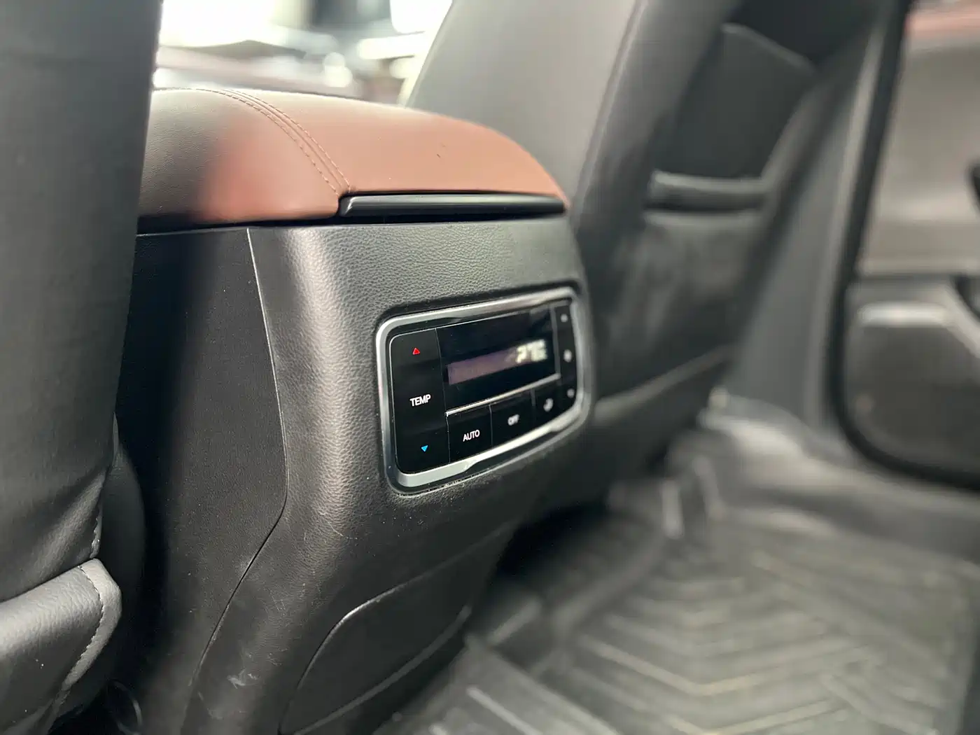 GAC Trumpchi Trumpchi GS8 2017 320T 2WD Luxury Smart Connect (7-seater) фото 27