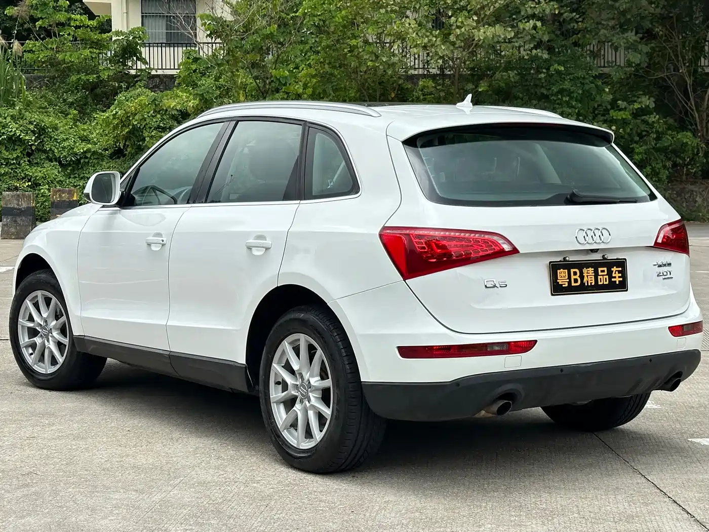 Audi Q5 2012 2.0TFSI Comfort фото 4