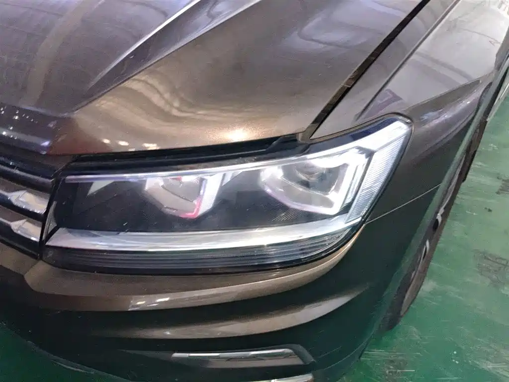 Volkswagen Tiguan L 2017 330TSI Automatic 2WD Luxury Edition фото 17