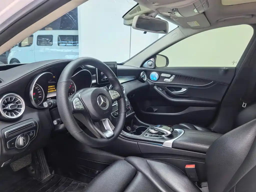 Фото 5 - Mercedes-Benz C-Class