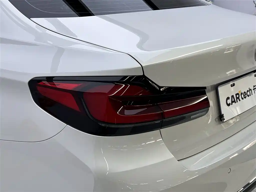 BMW 5 Series 2022 530Li Leading Luxury Package фото 10