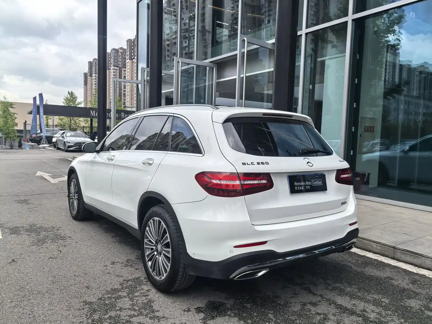 Mercedes-Benz GLC 2017 GLC 260 4MATIC Dynamic фото 8