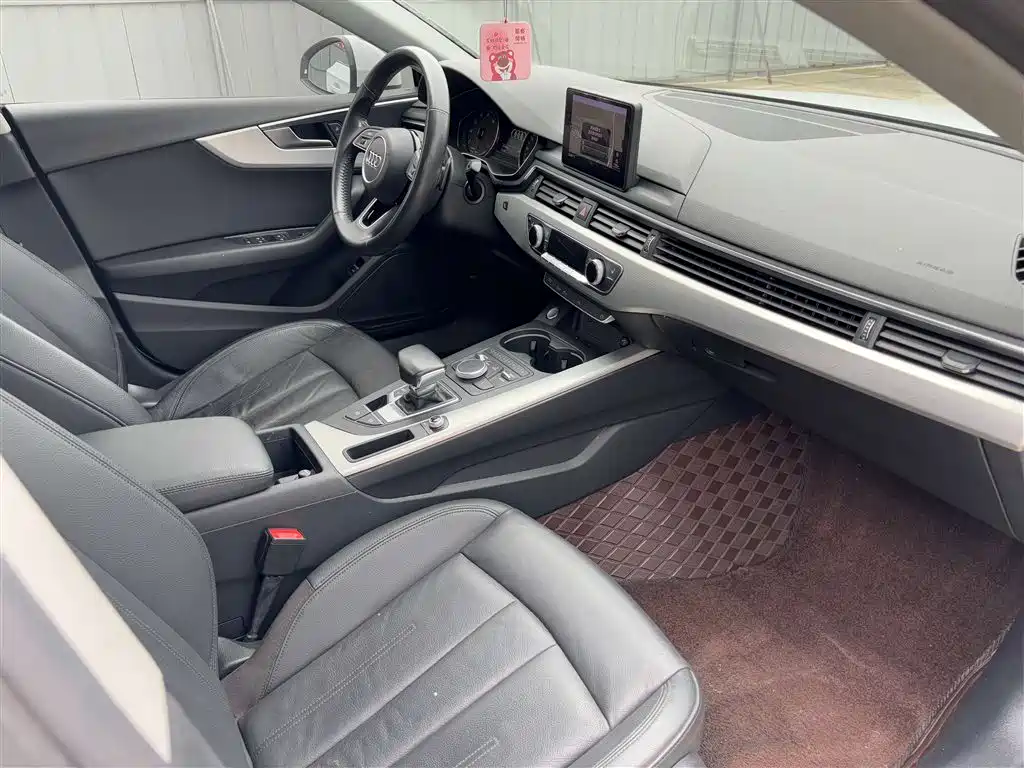 Audi A5 (Import) 2019 Sportback 40 TFSI Fashion фото 18