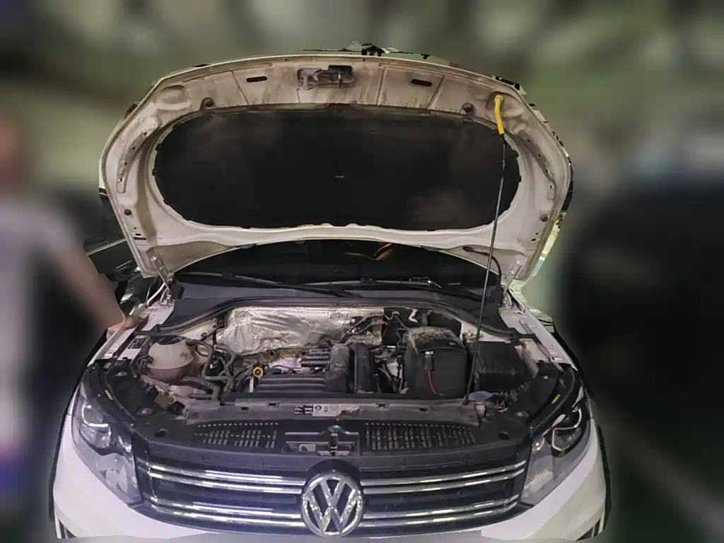 Фото 3 - Volkswagen Tiguan