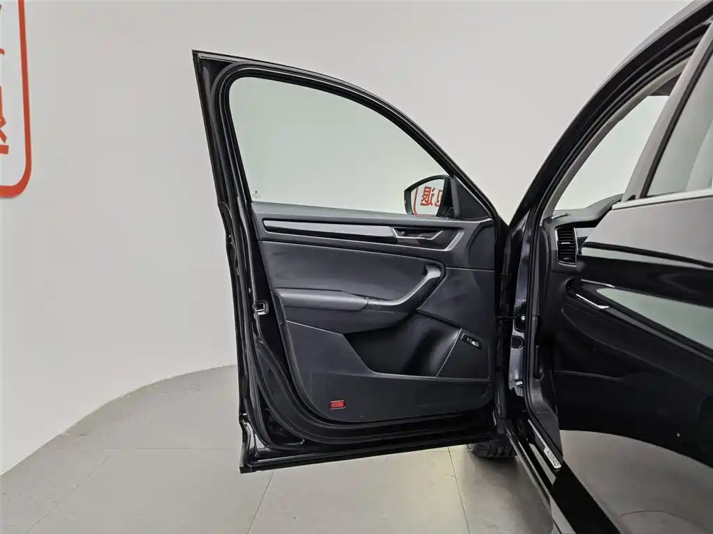 Škoda Kodiaq 2019 Facelift TSI330 5-Seater 2WD Luxury Premium Edition China VI фото 8