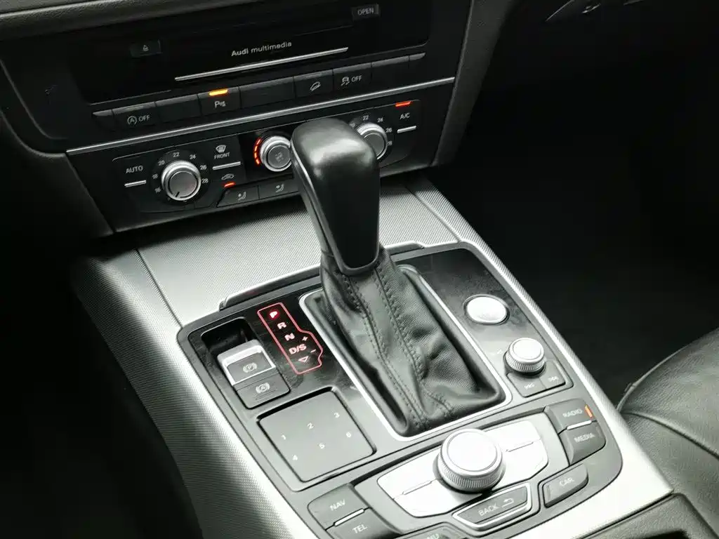 Audi A6 (Import) 2015 3.0T allroad quattro фото 13