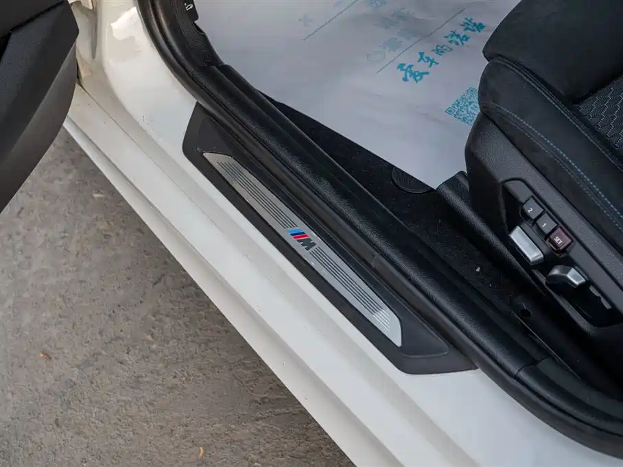 BMW 1 Series (Import) 2018 120i M Sport Package фото 38
