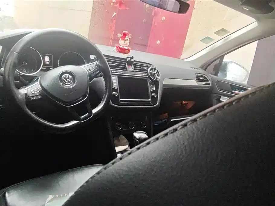 Volkswagen Tiguan L 2017 330TSI Automatic 2WD Luxury Edition фото 12