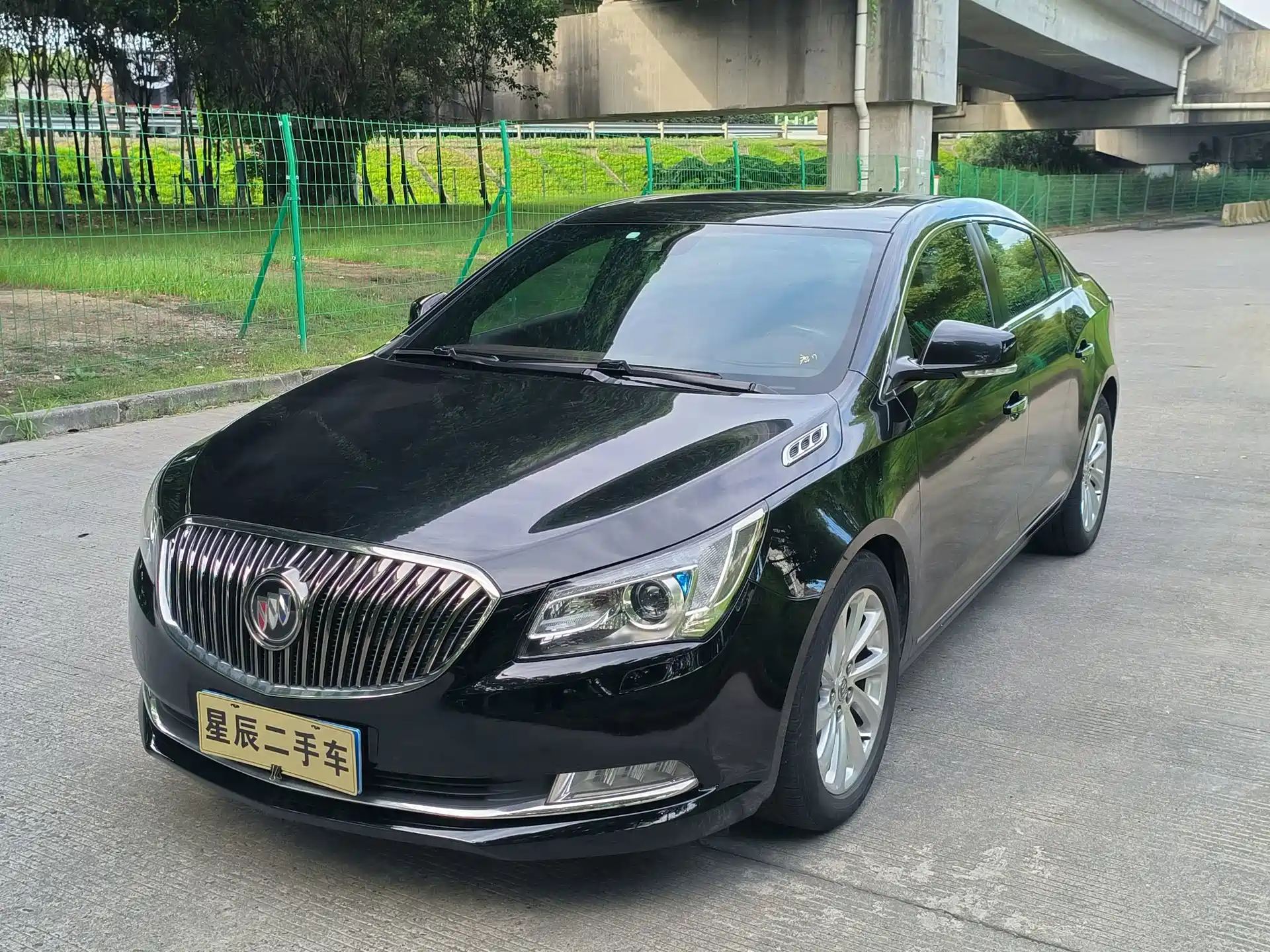 Photo 1 - Buick LaCrosse