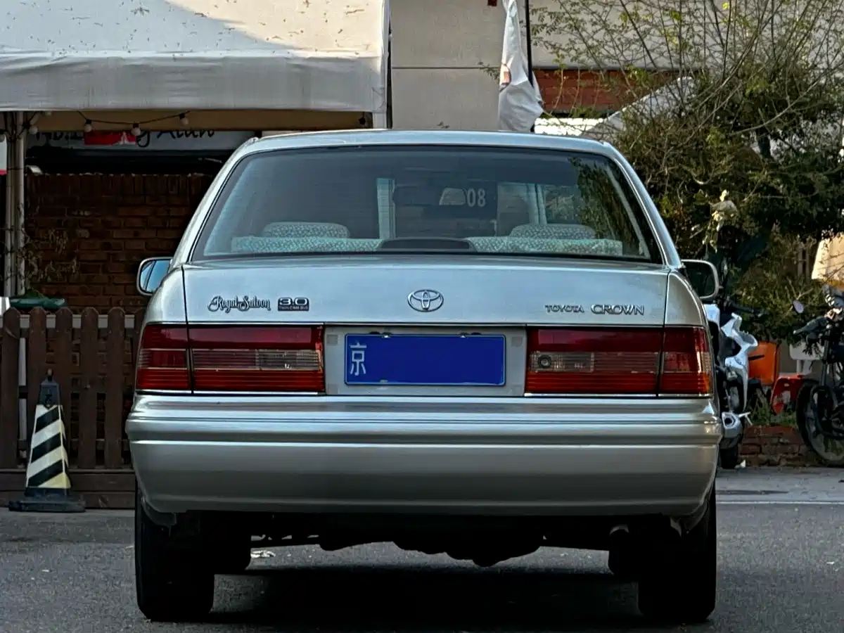 Toyota Crown 1996