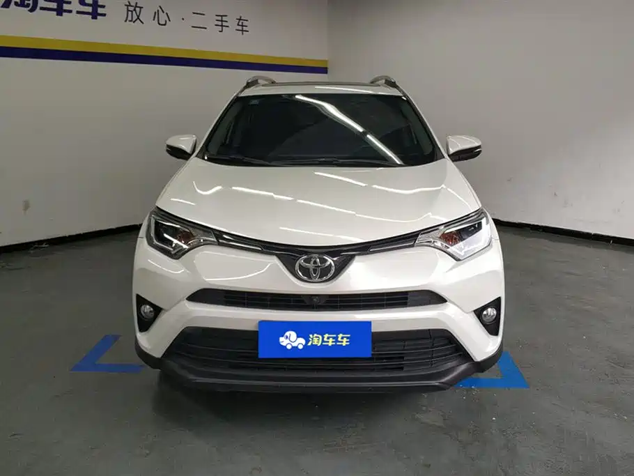 Toyota RAV4 Rongfang 2016 2.0L CVT 2WD Trend (China V) фото 2