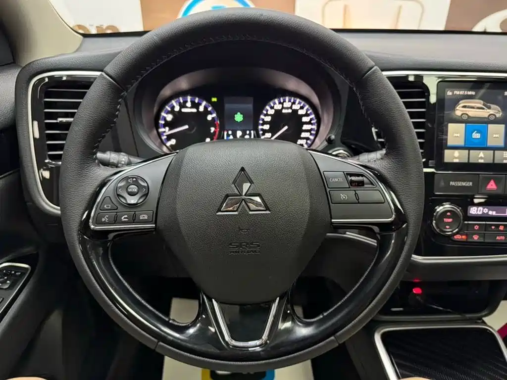 Mitsubishi Outlander 2022 2021 2.0L 2WD Yaodong Edition 5-seater