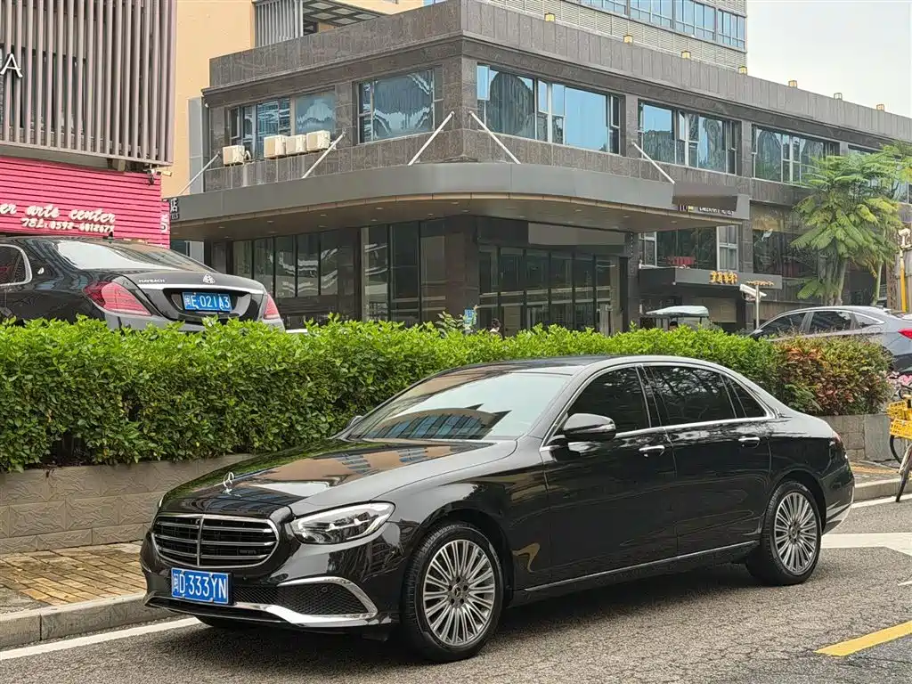 MERCEDES-BENZ E CLASS