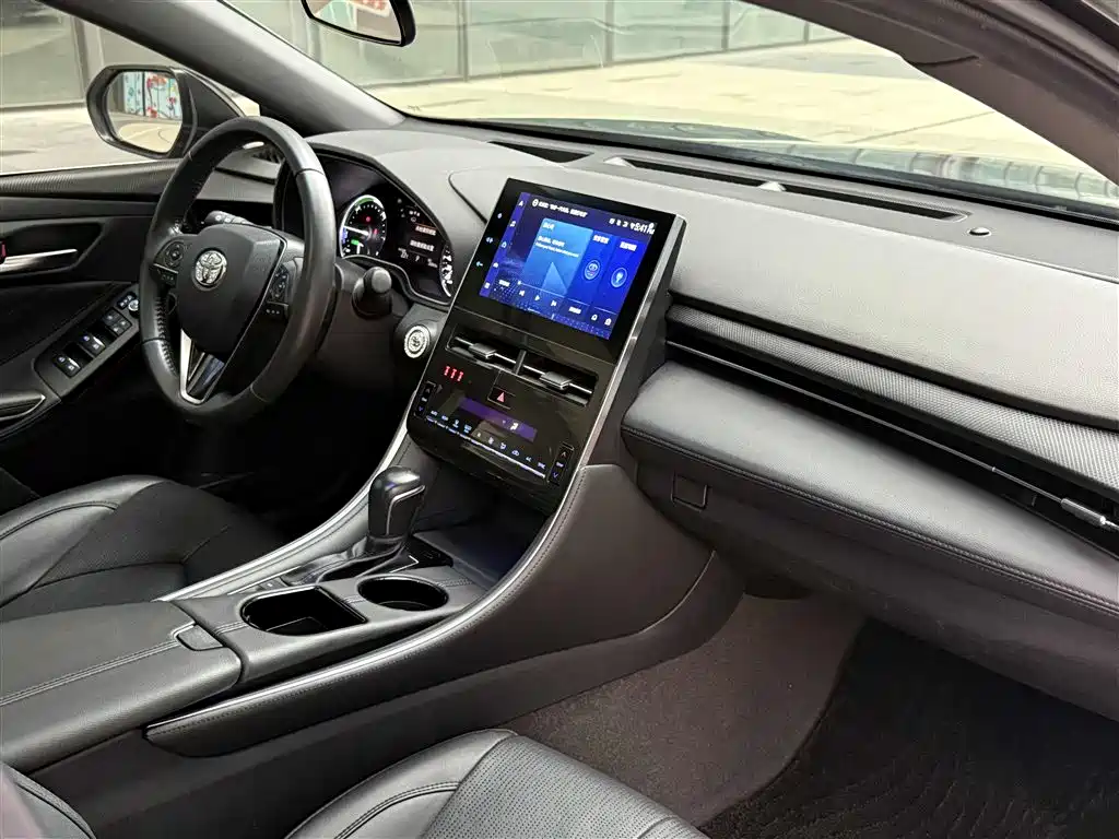 Toyota Avalon 2022 Hybrid 2.5L Luxury Edition фото 22