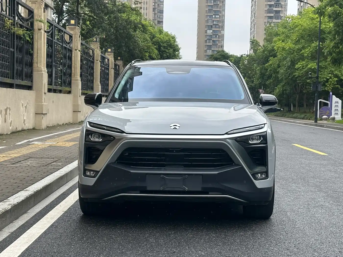 NIO ES8 2019 2018 355KM Standard 6-Seater