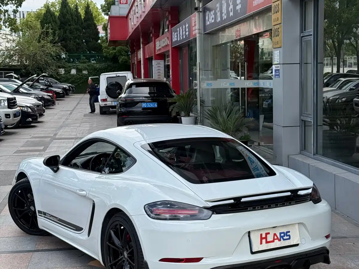 Porsche 718 2018 Cayman 2.0T фото 22