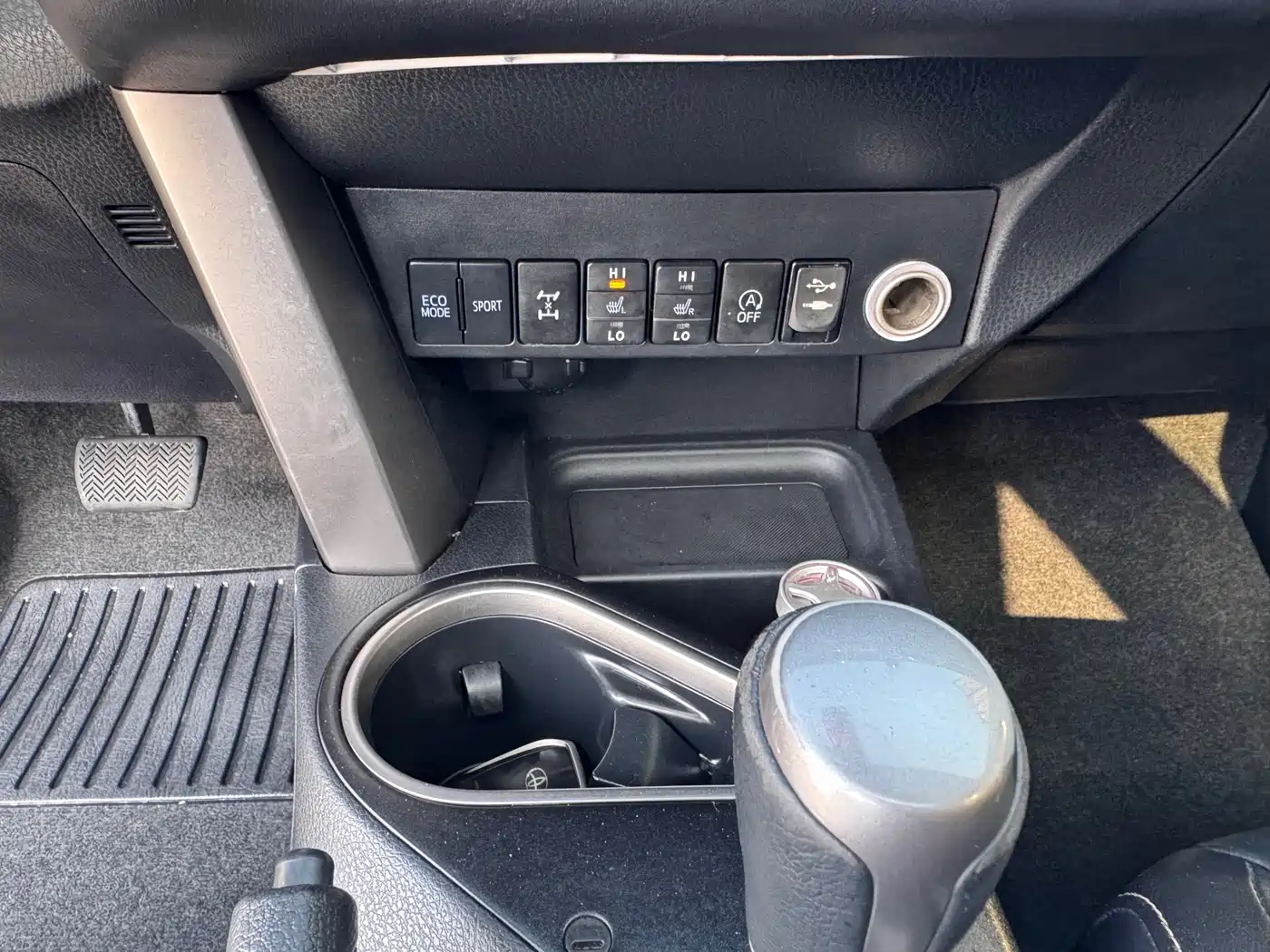 Toyota RAV4 Rongfang 2018 2.5L Automatic 4WD Elite i Edition фото 14