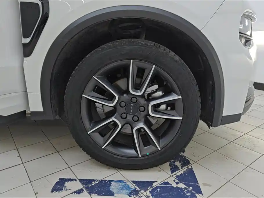 Lynk & Co 01 2023 2.0TD 2WD Pro фото 6